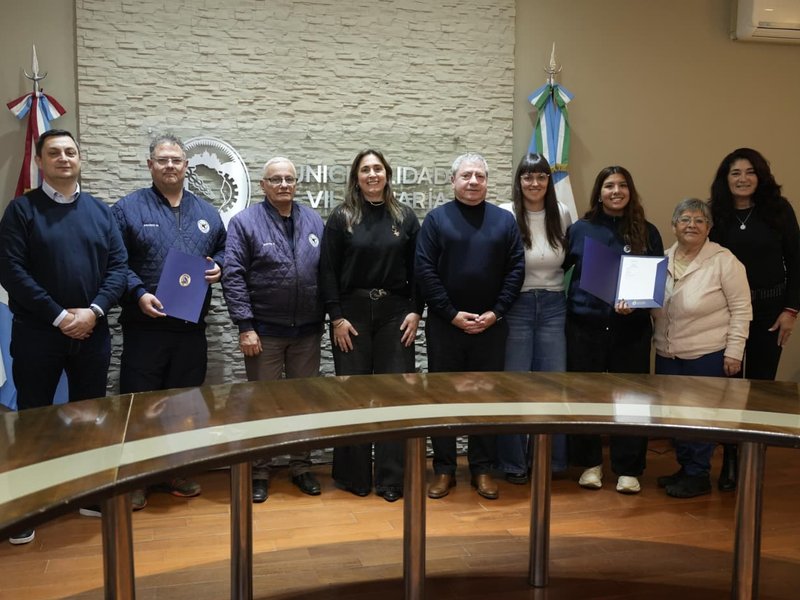 La municipalidad entregó nuevos aportes del estacionamiento medido a Bomberos Voluntarios y al CEMDI