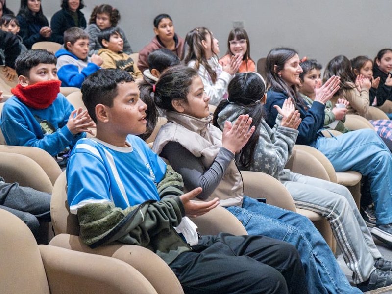 Una noche en la Medioteca para celebrar las infancias