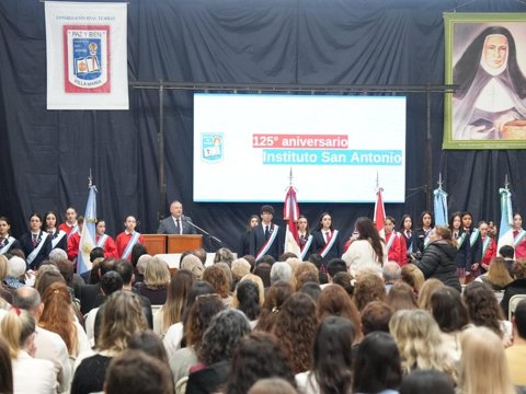 Accastello participó de la conmemoración por el 125° aniversario del Instituto San Antonio