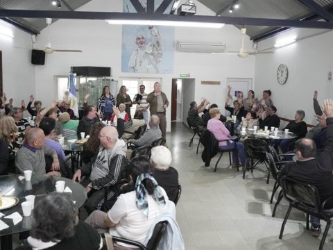 Personas mayores: el municipio entregó aportes a centros de jubilados de la ciudad