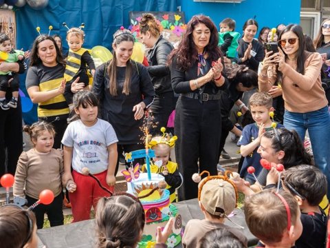 El Jardín Maternal María Elena Walsh celebró sus 11 años junto a las familias de barrio Ramón Carrillo