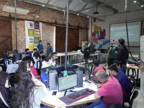 1° Olimpiadas Regionales de Programación: con más de 60 participantes, comenzó el primer taller formativo