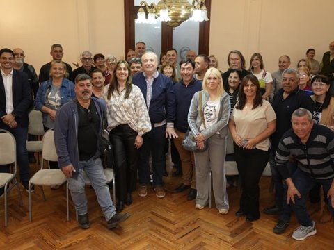 Accastello entregó escrituras a 16 familias del barrio Parque Norte