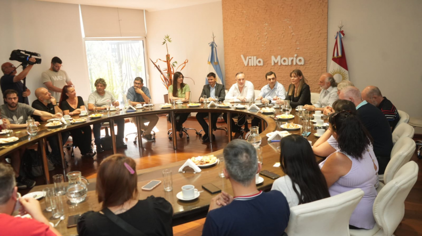 Villa María: Accastello compartió un desayuno con periodistas locales y destacó la labor diaria del periodismo villamariense al servicio de la comunidad