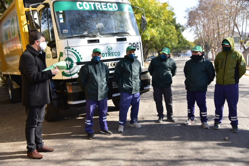Villa María: Rosso presentó los nuevos camiones de la recolección diferenciada y anunció gestiones para la mejora del vertedero municipal