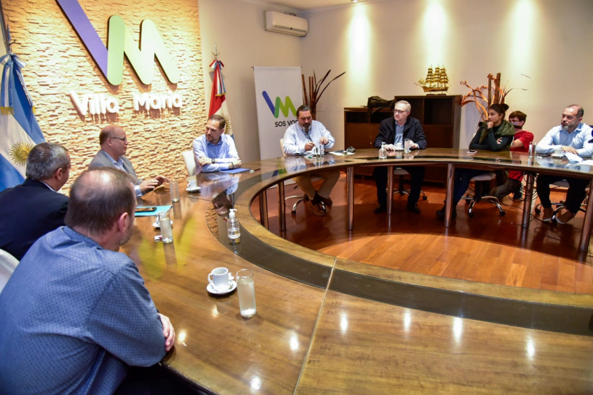 Villa María: Gill recibió al secretario de Alimentos de la Nación para diagramar acciones relativas al desarrollo del sector cooperativo agroindustrial