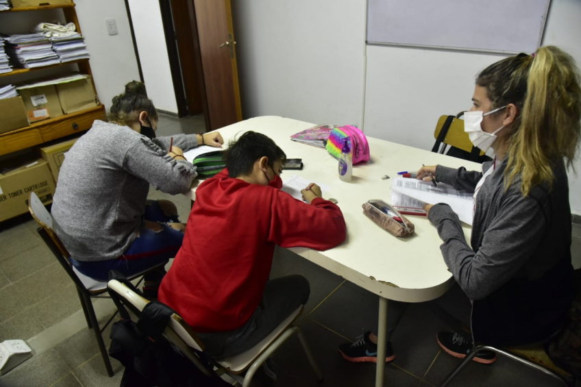 Villa María: Alrededor de 150 estudiantes de nivel primario asisten a los talleres de apoyo escolar que dicta el municipio