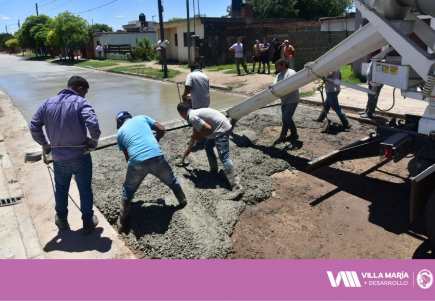 Villa María: Con cuatro cuadras ya pavimentadas, continúan los trabajos en calle Paraguay