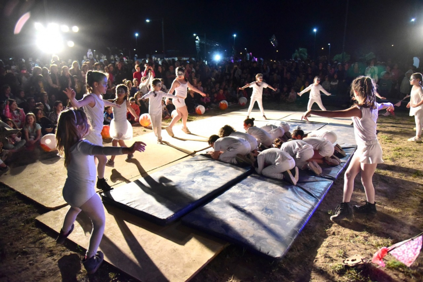 Villa María: Los talleres Ser Arte y Parte festejan el fin de año con tres eventos abiertos de circo, música en vivo y danza