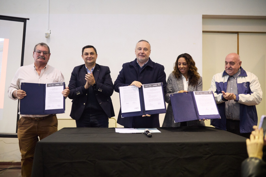 Villa María: El intendente Accastello firmó convenios con el Centro de Veteranos de Guerra, la Escuela de Bellas Artes y la Sociedad Argentina de Escritores