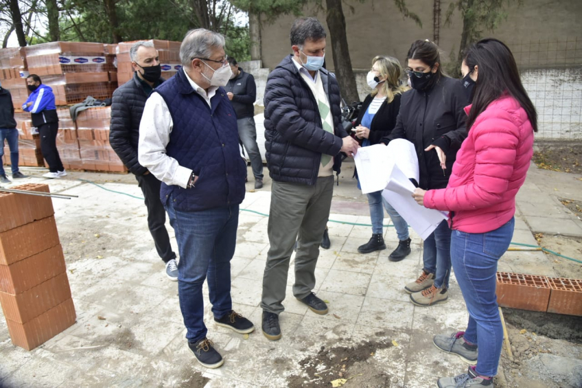 Villa María: Rosso supervisó el avance de obra de remodelación y ampliación que el municipio realiza en el Centro de Promoción Familiar Los Conejitos Traviesos