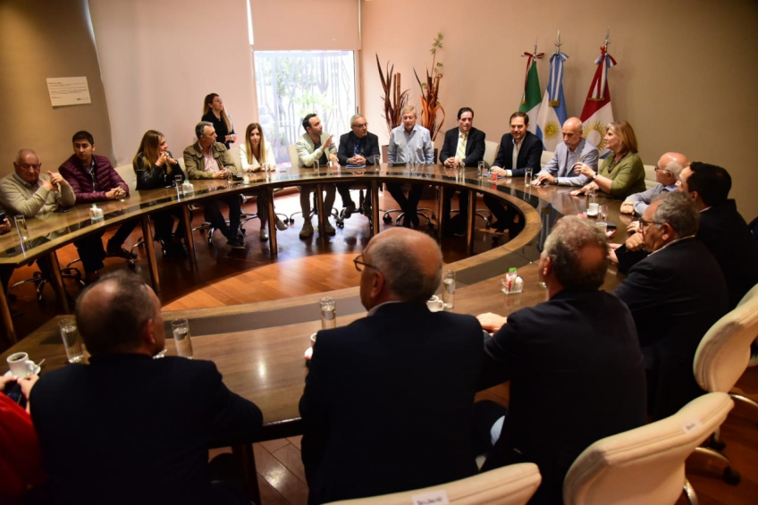 Villa María: Gill recibió a una delegación de dirigentes y empresarios de la región italiana de La Puglia