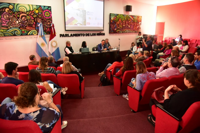 Villa María: El intendente presentó la investigación que establece que el 87,5% de los niños y niñas de la ciudad conocen sus derechos