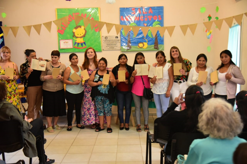 Villa María: Al comienzo del año no podían leer y escribir, pero ayer presentaron dos libros