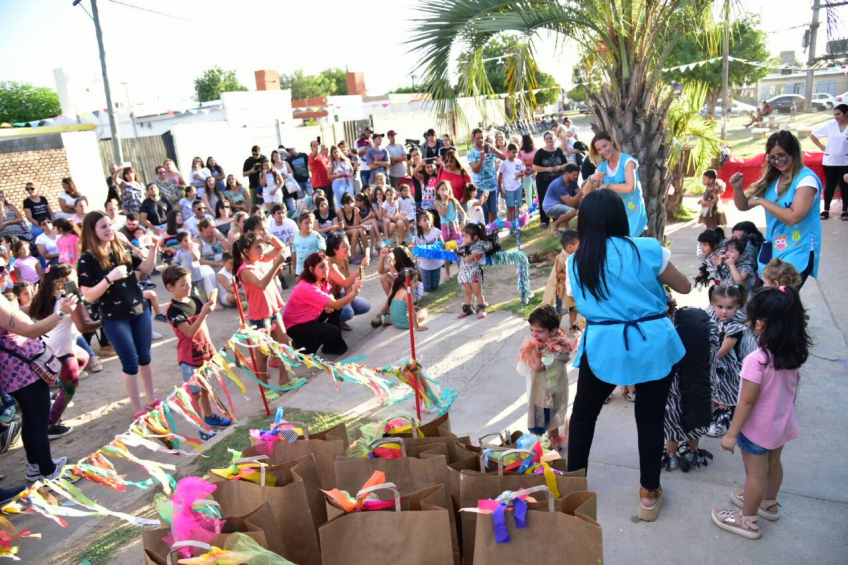 Villa María: Con músicas y narraciones “de película”, los jardines maternales iniciaron las fiestas de fin de año