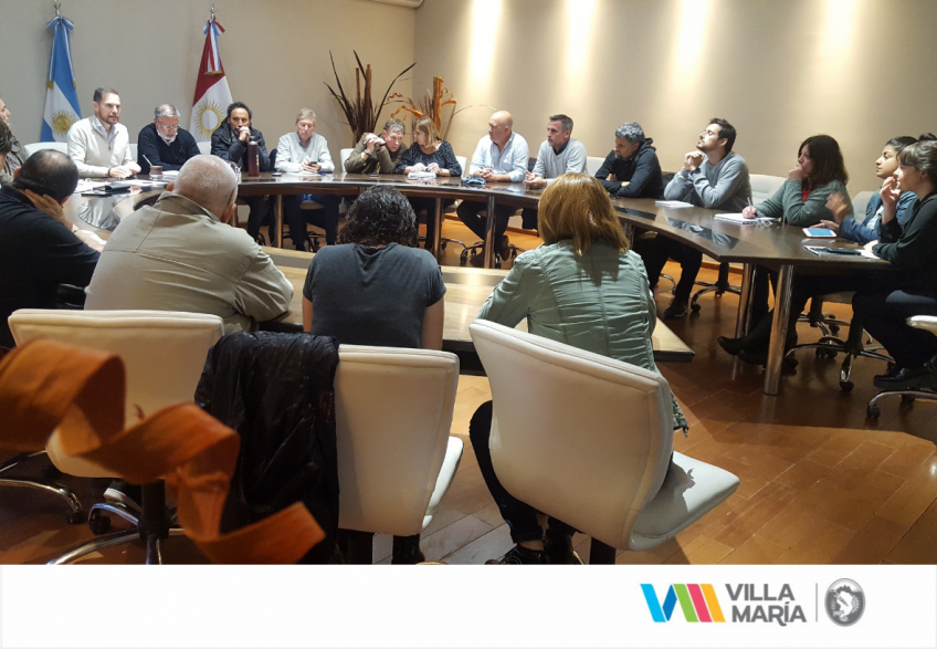 Villa María: El municipio implementa medidas para evacuar el agua en los sectores afectados por la lluvia y coloca bombas extractoras