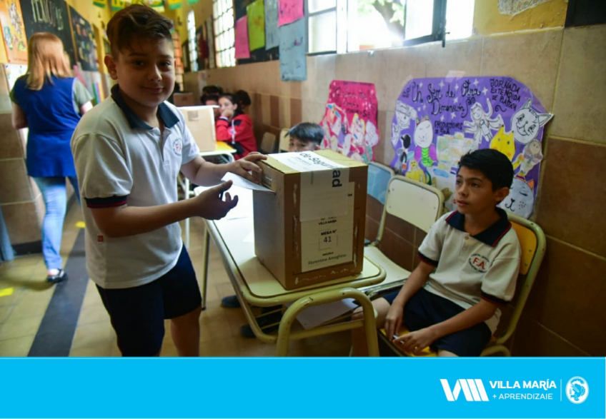 Villa María: Los niños y niñas de las escuelas primarias están votando para elegir a sus intendente y vice intendente