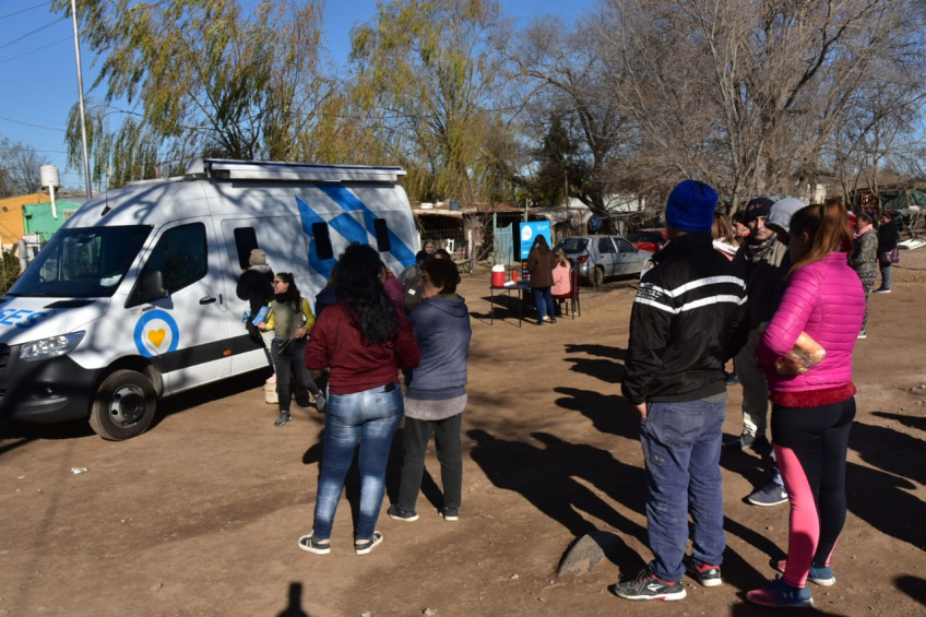 Villa María: Más de 40 familias de barrio Santa Clara pudieron concretar trámites para la posesión de tierras y solicitud de servicios