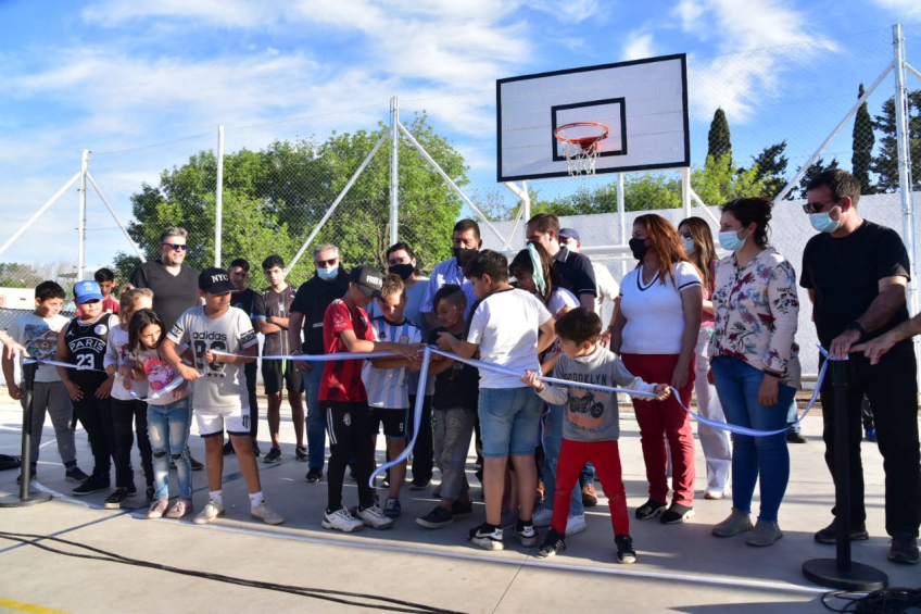 Villa María: Vecinos de Las Acacias ya disfrutan del nuevo playón deportivo
