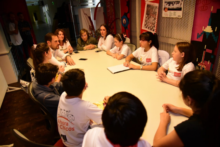 Villa María: El Gabinete de los Niños compartió un encuentro con el intendente Martín Gill para poner en común sus acciones y proyectos