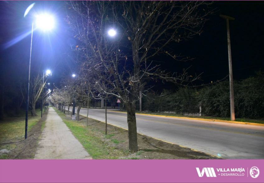Villa María: El tramo de ciclovía ubicado entre calles Puelches y Paraguay, siguiendo la traza de avenida Savio, fue iluminado con 62 nuevos artefactos led
