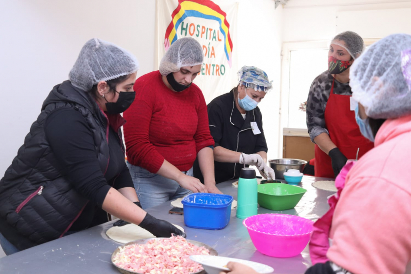 Villa María: Con un nuevo taller de panificación y pastelería, el Hospital de Día Encuentro busca promover la reinserción social y laboral