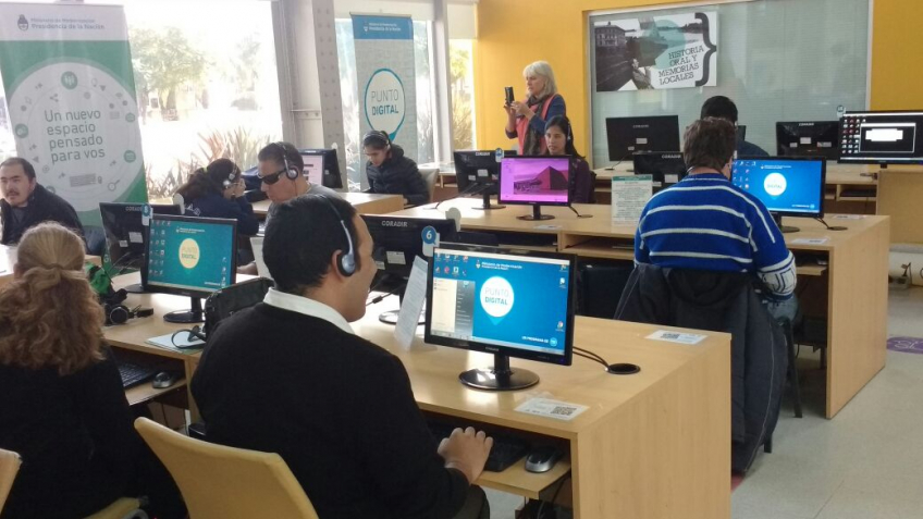 Villa María: En la Medioteca, inició el curso de informática para personas con discapacidad visual