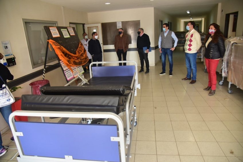 Villa María: Rosso hizo entrega del equipamiento que permite duplicar la capacidad de la Terapia Covid del Hospital Pasteur