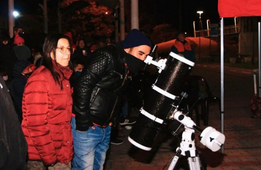 Villa María: La Tecnoteca se suma al evento de la Noche Internacional de Observación de la Luna