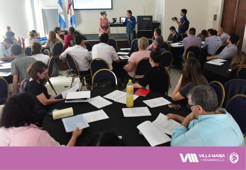 Villa María: EN LA SEDE DE AERCA  En el tercer encuentro del taller de Reordenamiento Territorial, profesionales avanzan sobre la “ciudad posible”   