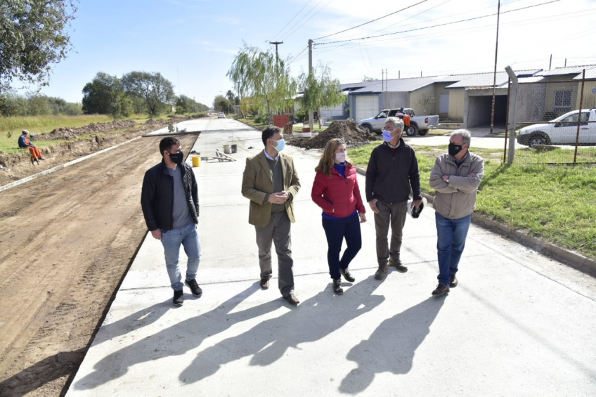 Villa María: Está en marcha la pavimentación de Prolongación Alvear a la altura de barrio Evita