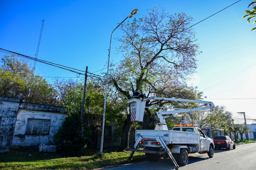 Villa María: El municipio renueva 32 luminarias led en barrio Belgrano