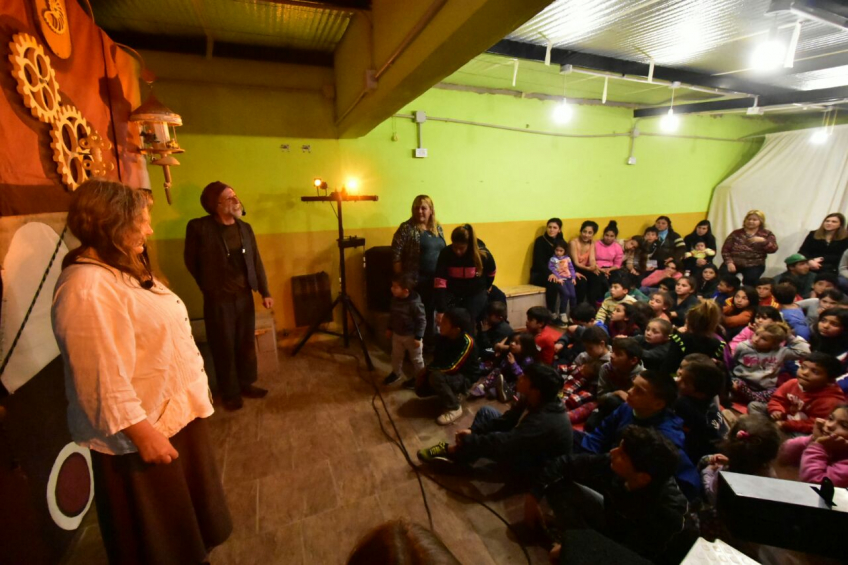 Villa María: Con siete funciones por los barrios, vuelve Marionetas en Libertad con su vendedor de ilusiones