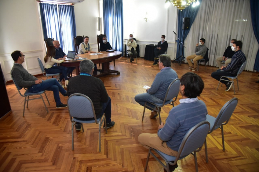 Villa María: Municipio y entidades comerciales acordaron trabajar en la implementación de protocolos para una futura apertura de la actividad