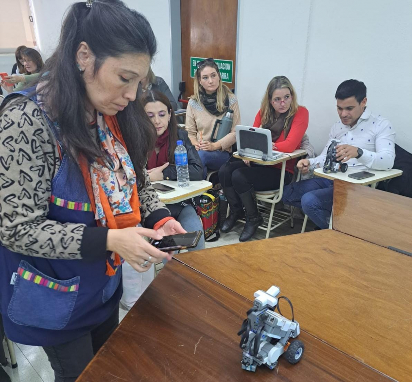 Villa María: Tecnoteca participó del III Congreso Internacional de Robótica Educativa, para innovar y potenciar las propuestas de la institución