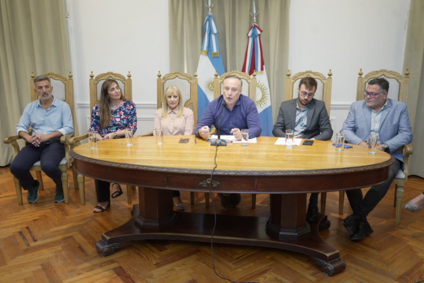 Villa María: Municipalidad y Hospital Pasteur firmaron un convenio para crear un centro de documentación rápida en el nosocomio
