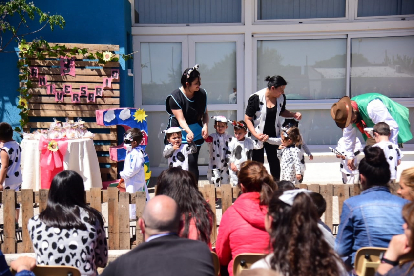 Villa María: Las niñas y niños del Centro Suppo celebraron el 3° aniversario de la institución con “una granja en el jardín”