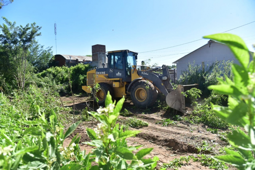 Villa María: El municipio sigue desmalezando terrenos tras la autorización del Juzgado de Faltas