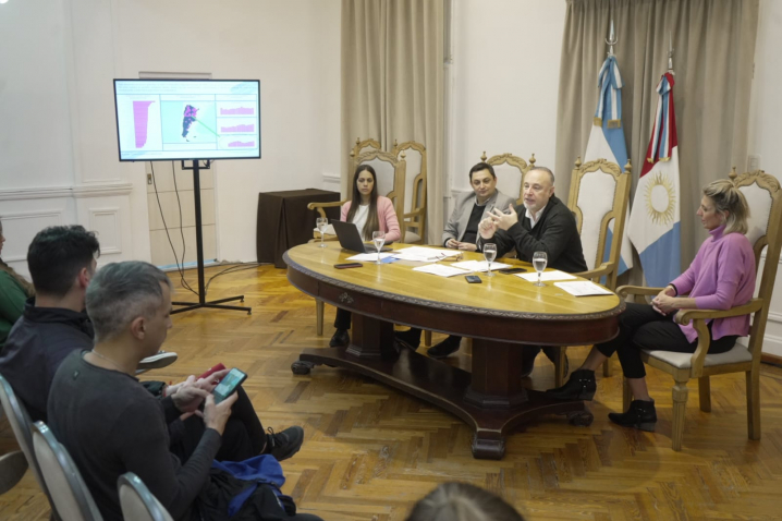 Villa María: El intendente Accastello presentó la Encuesta Trimentral de Hogares del segundo semestre del 2023
